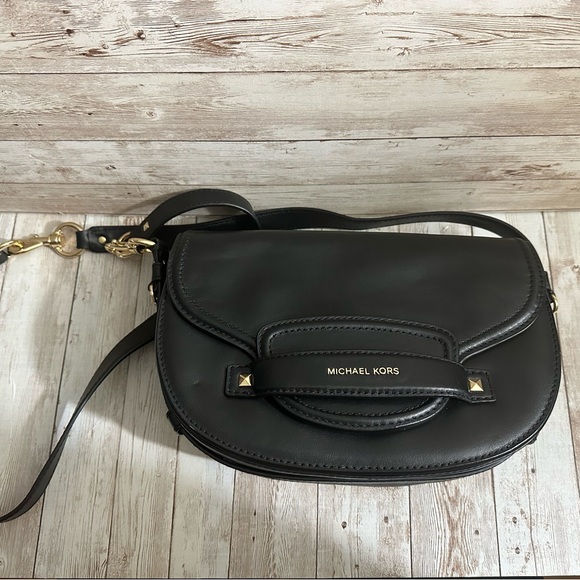 MICHAEL Michael Kors Womens Cary Leather Crossbody Saddle Handbag - Picture 2 of 6